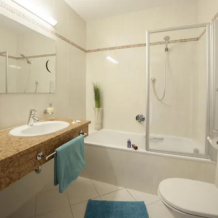 Отель Raffl's 4*